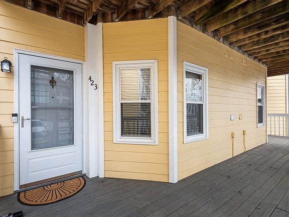 3rd image of 1850 Atlantic Dr Unit 423