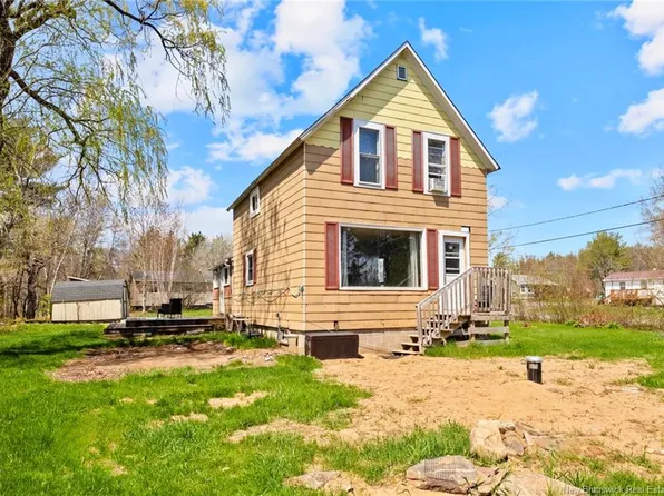 57 Diamond Dr, Minto, NB E4B 2Y6