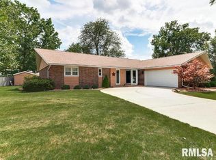 64 Timberlane Dr, Morton, IL 61550