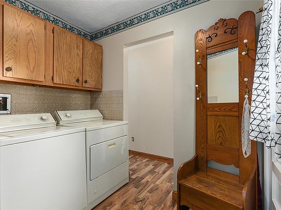 5th image of 807 Kimball St