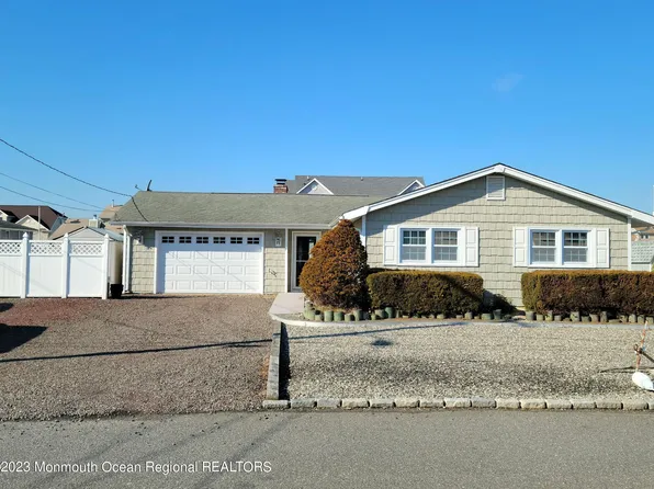 805 Forepeak Dr, Forked River, NJ 08731