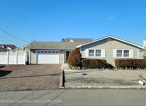 805 Forepeak Dr Photo 1