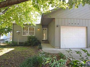 3608 SW Eveningside Dr, Topeka, KS 66614