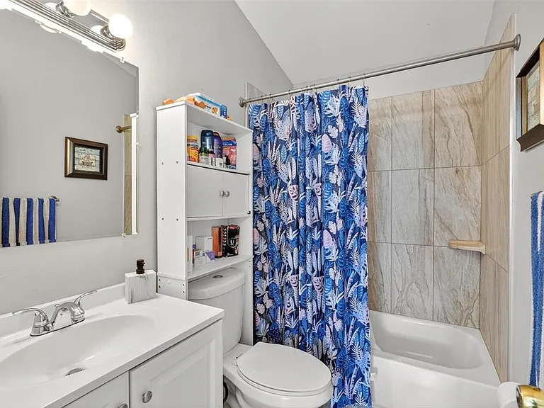 1300 Woodman Way — Photo 11