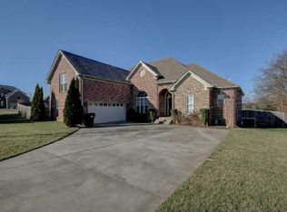 1178 Drake Rd, Adams, TN 37010