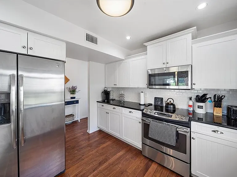 425 Cerromar Ter #359 — Photo 24