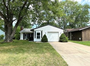 456 Nobottom Rd, Berea, OH 44017