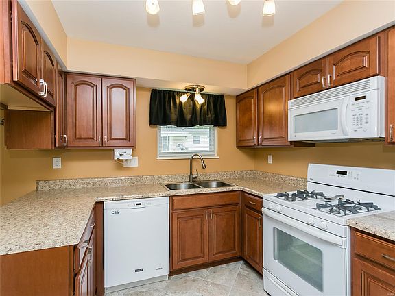 5th image of 705 Peal Dr