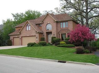 695 Rosewood Dr, West Chicago, IL 60185