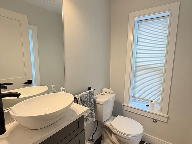 240 Palfrey St — Photo 16