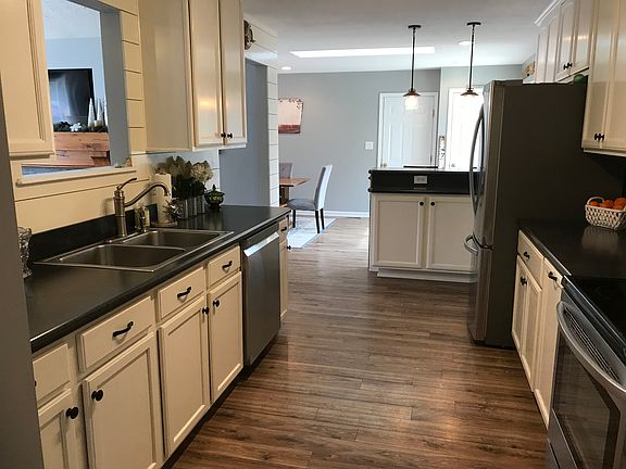 5th image of 425 Monticello Dr