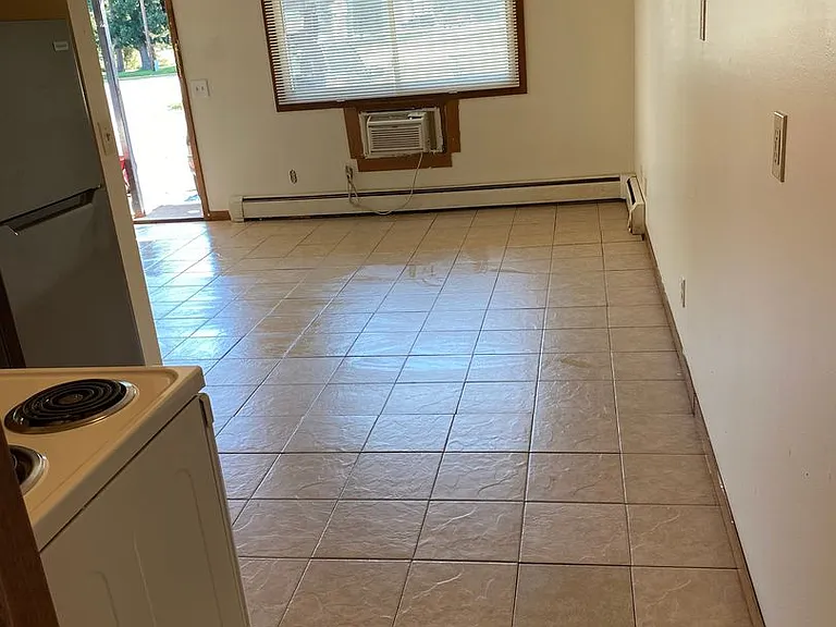 535 N Main St — Photo 7