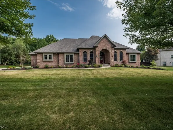 6752 Chatsworth St NW, Canton, OH 44718