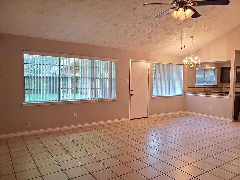16315 Thistleglen Dr — Photo 11