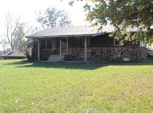 17245 New Dennison Rd, Marion, IL 62959