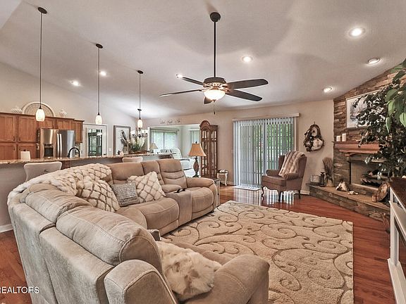 4th image of 5055 Atoka Ln