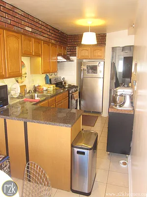 Rented by Realty 2000 Corp | media 17