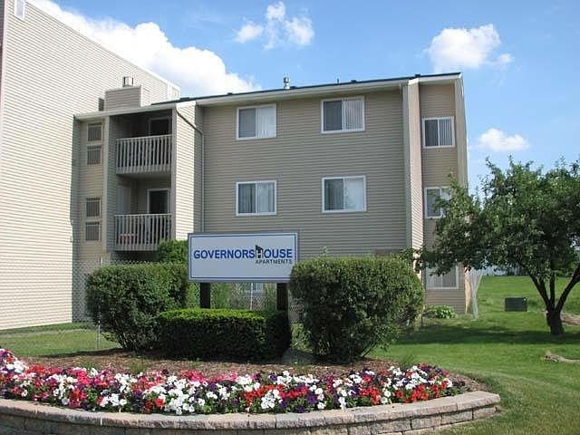 1st image of 871 Burnham Dr