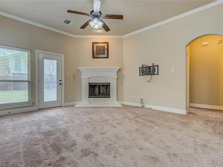 1428 Lauren Creek Ln — Photo 6