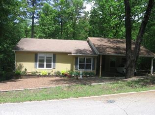 108 Hollybrook Rd, Fairfield Bay, AR 72088