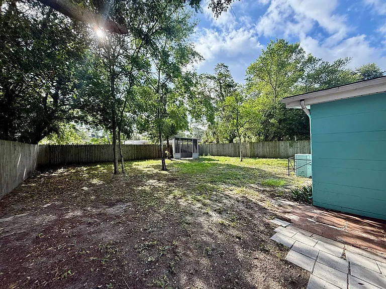 4721 E Castlewood Dr — Photo 16