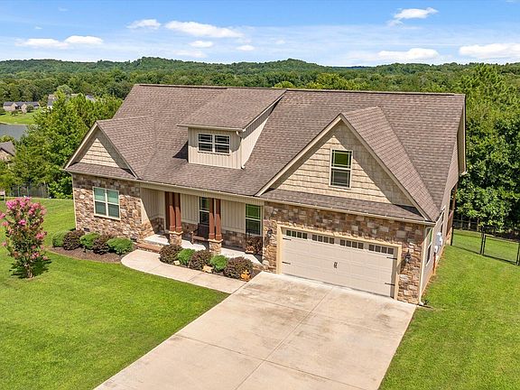 4th image of 61 Blue Herron Dr