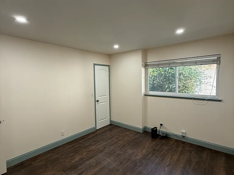 1399 Terra Nova Blvd — Photo 14