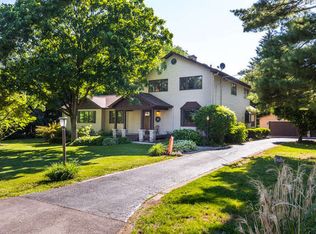 3S080 Williams Rd, Warrenville, IL 60555