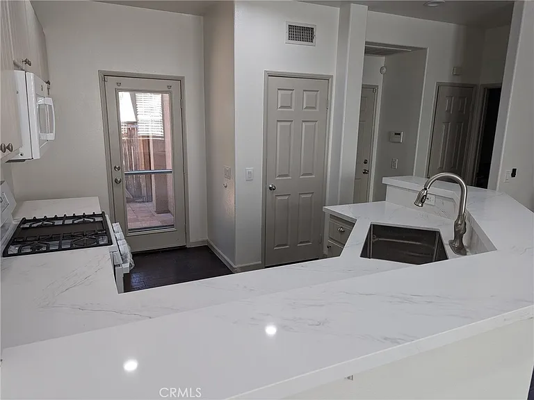 27 Picket Ln — Photo 18