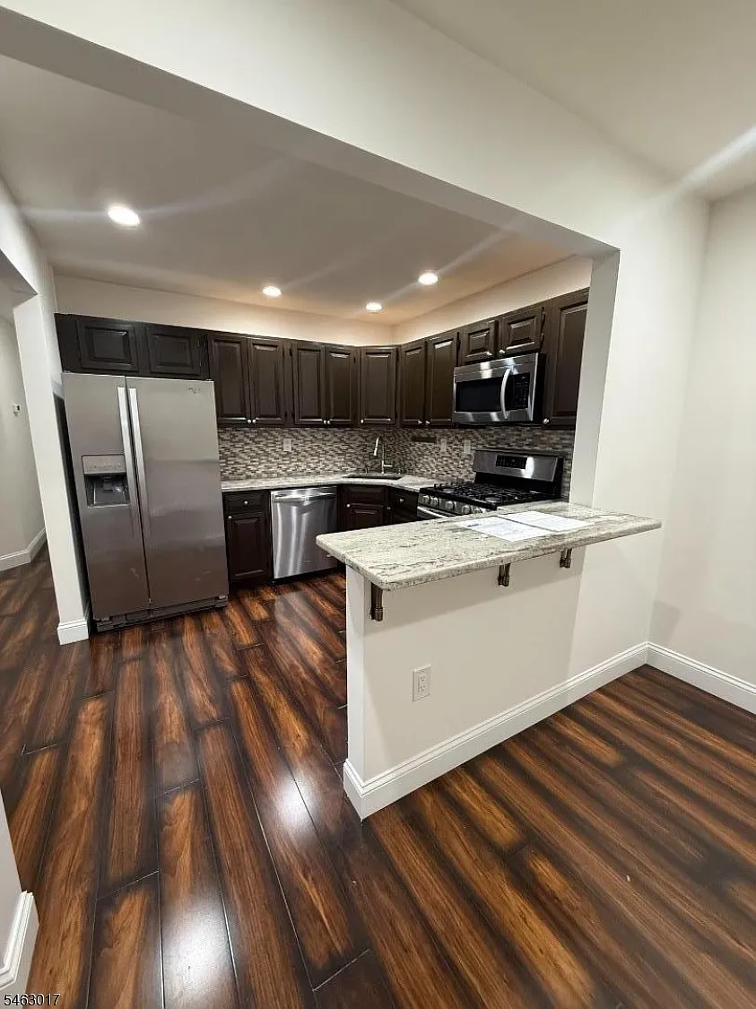 2 bed, 2.0 bath, $2,775 — Photo 2