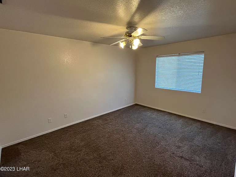 2557 Palisades Dr — Photo 8