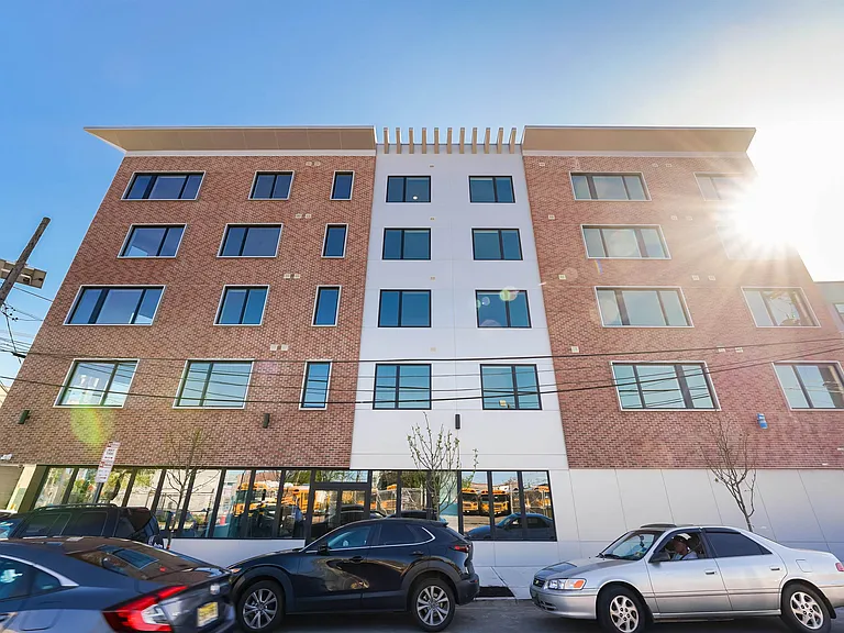658 Grand St #202 — Photo 29