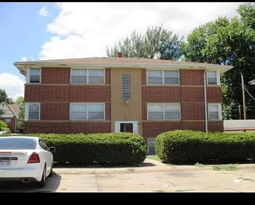1302 N 49th Ave #4 Photo 1