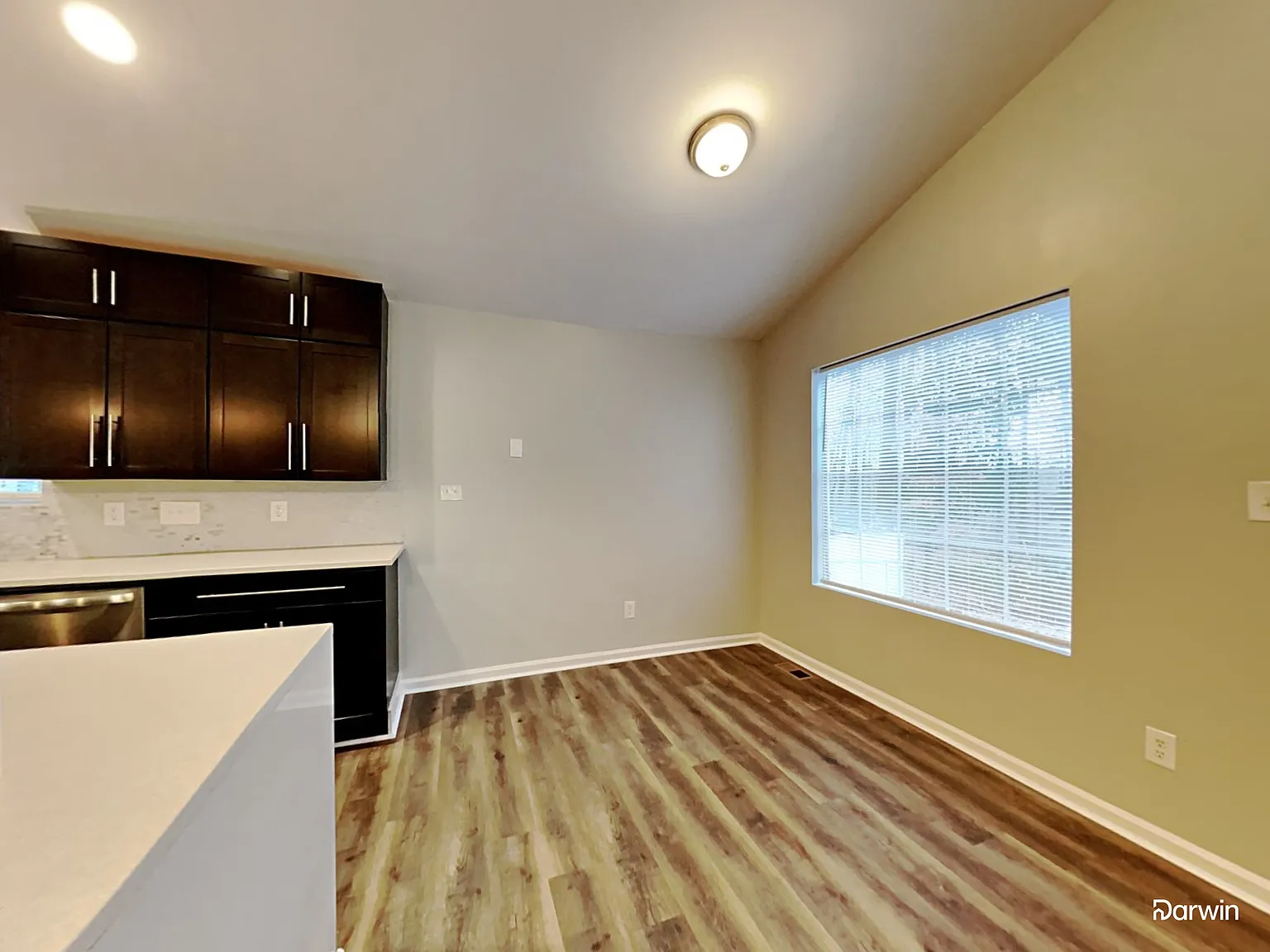 3 bed, 2.0 bath, 1200 sqft, $1,840 — Photo 3