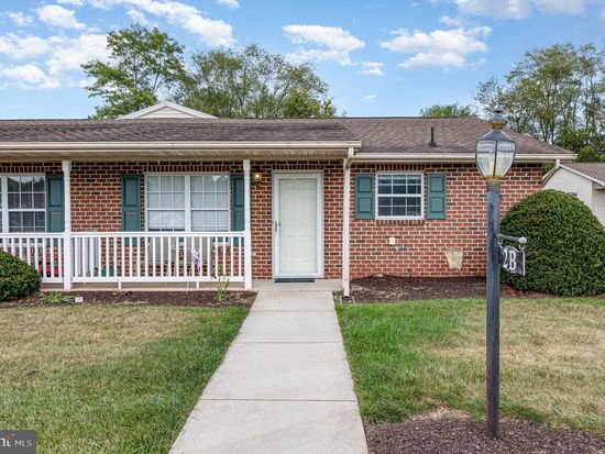 2 Mel Ron Ct #B, Carlisle, PA 17015