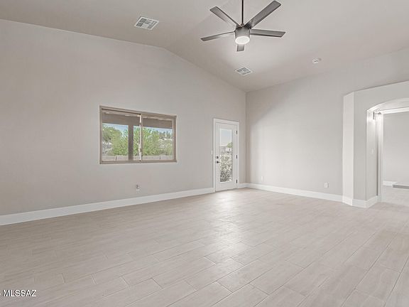 4th image of 8466 N Sayante Way