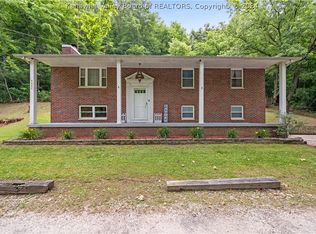 69 Brookstone Ln, Ona, WV 25545
