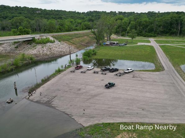 164 Forsyth Taneyville Rd #17