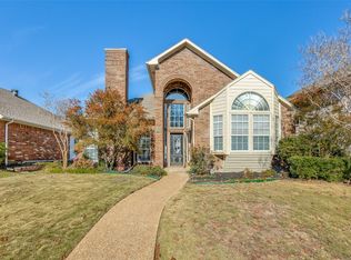 8717 Bayshore Ln, Rowlett, TX