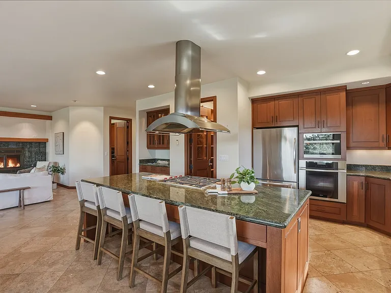 26 NW Shasta Pl — Photo 18