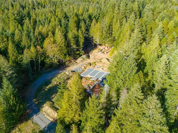 2969 McLean Rd, Nanaimo, BC V9K 1W8