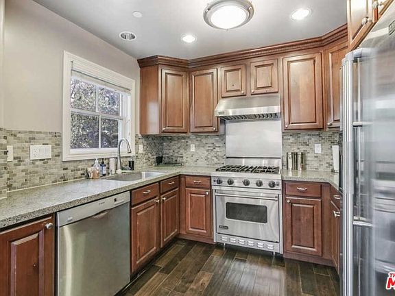 5th image of 1311 Centinela Ave APT 4