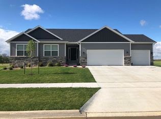 527 Spring Meadow Dr, Mount Vernon, IA 52314