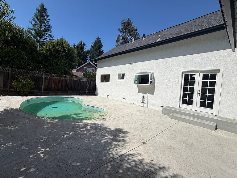 Chandler Ct — Photo 24