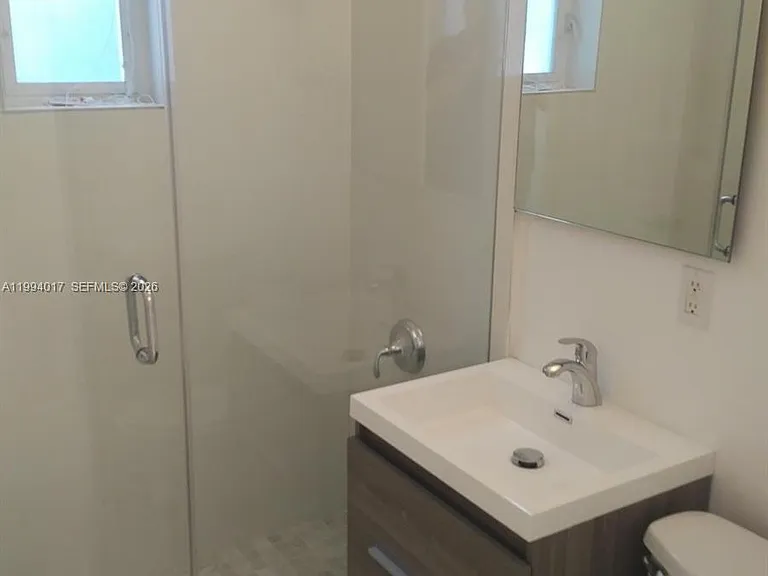 750 Jefferson Ave #7 — Photo 21