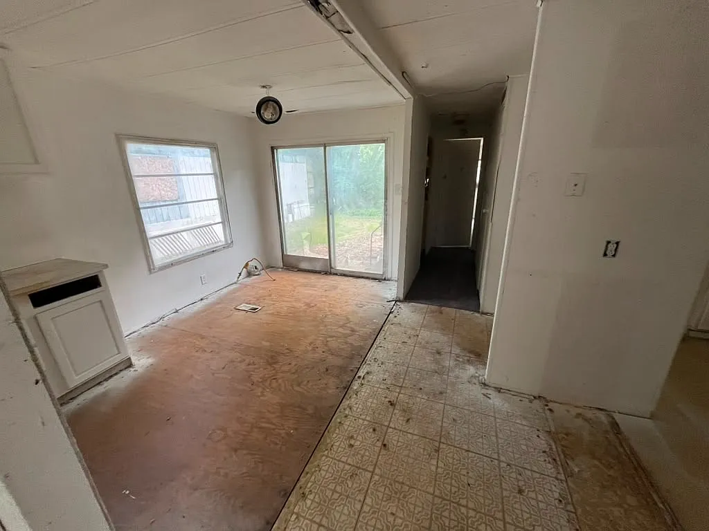 2 bed, $803 — Photo 4