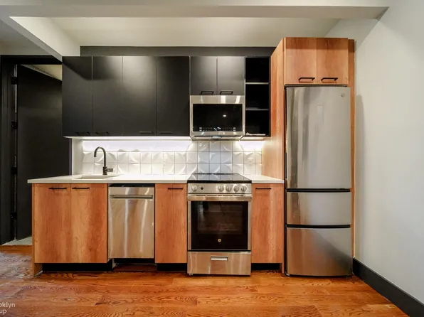 893 Willoughby Avenue image 1 of 9