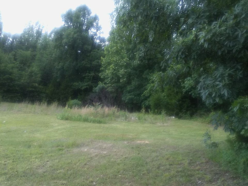 1st image of 661 Daisy Cir