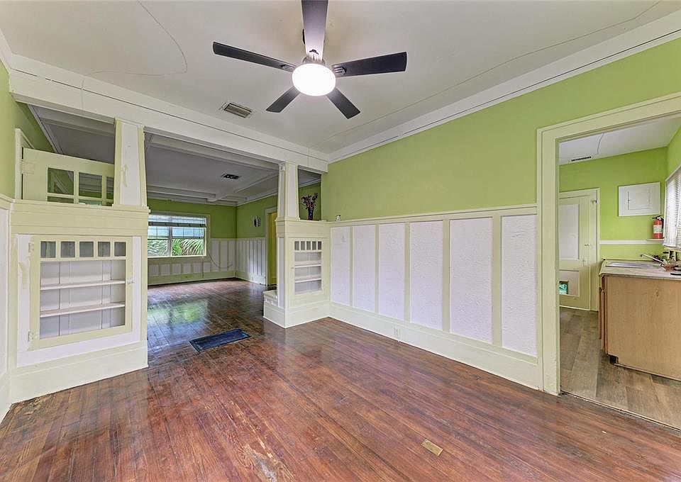 4th image of 1005 16TH AVENUE S