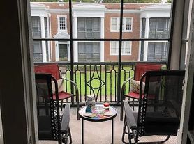 Colonial Court